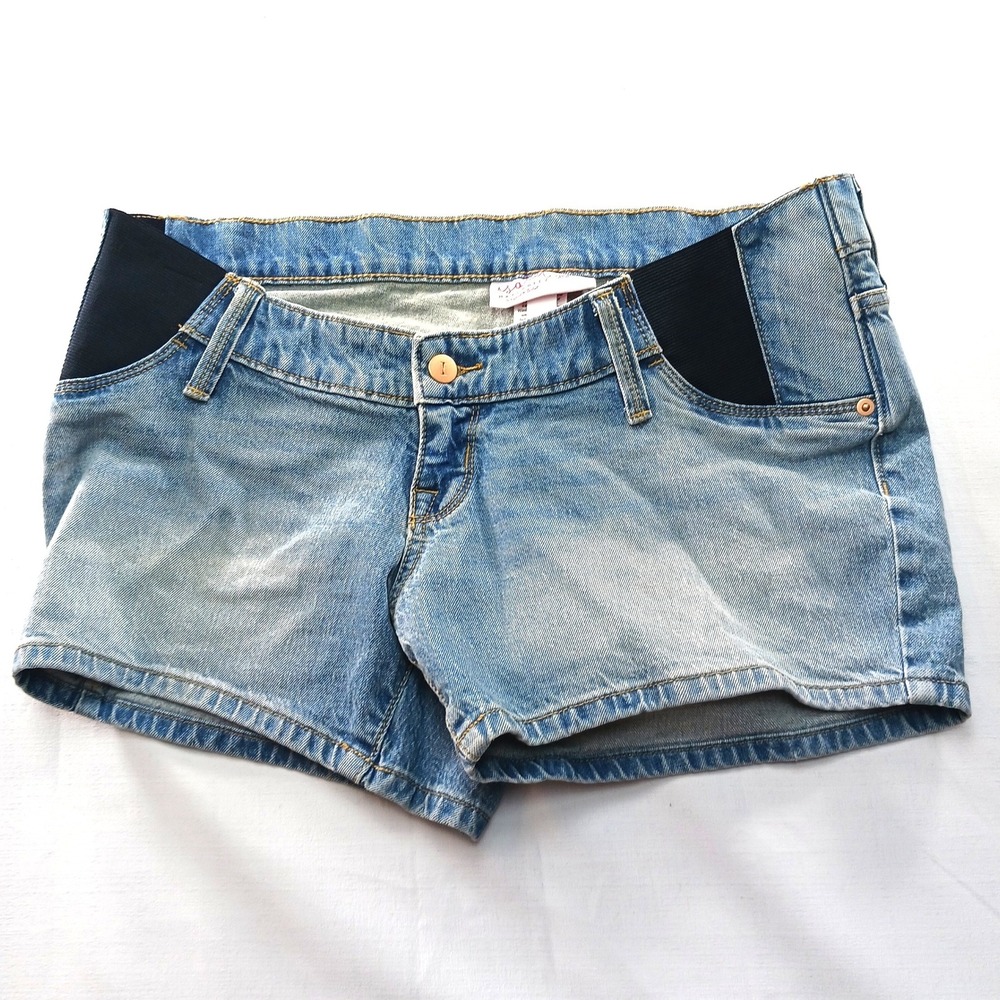 Isabel Maternity by Ingrid & Isabel Light Wash Midi Denim Shorts Size 2 NWT - Picture 1 of 15
